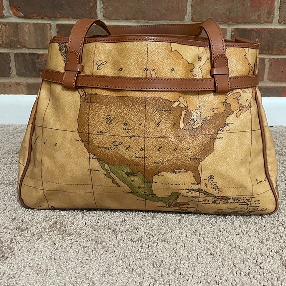 GEO Classic Large Shoulder Bag - Picture 3 of 15